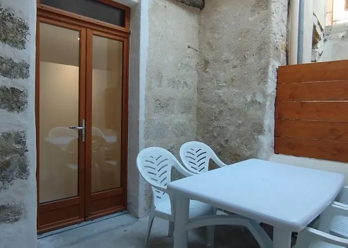 Daire T2 + Terrasse - Au Coeur De Gignac (Herault)